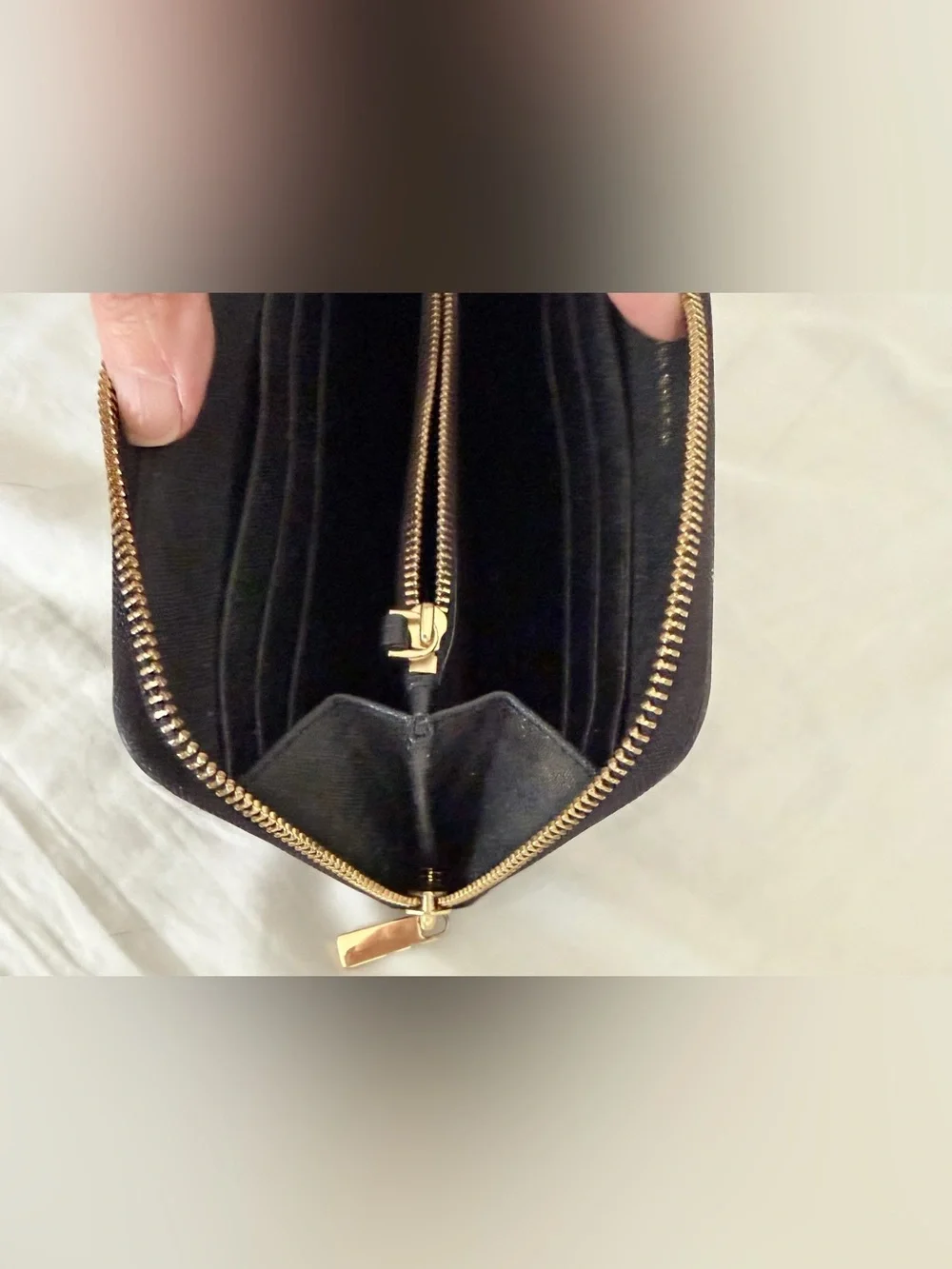Tory Burch Black Saffiano Zip Wallet with Gold Logo